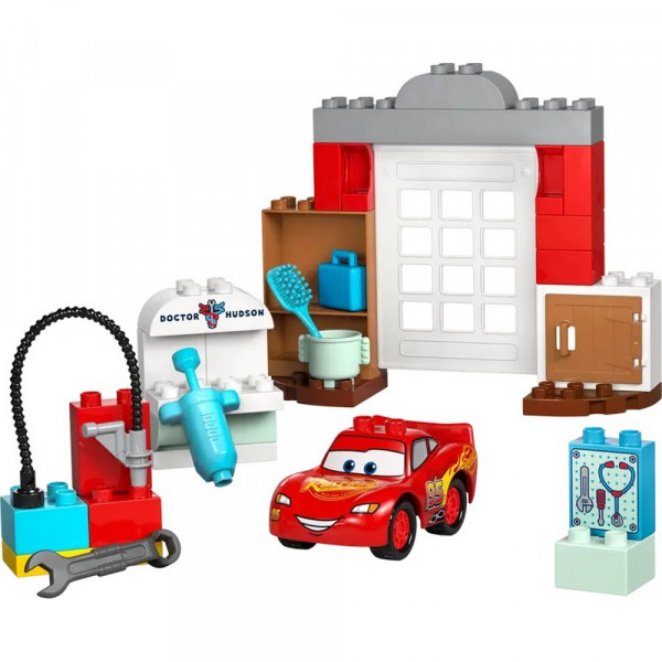 LEGO DUPLO DISNEY TM MCQUEENS VISIT TO DOCS GARAGE 