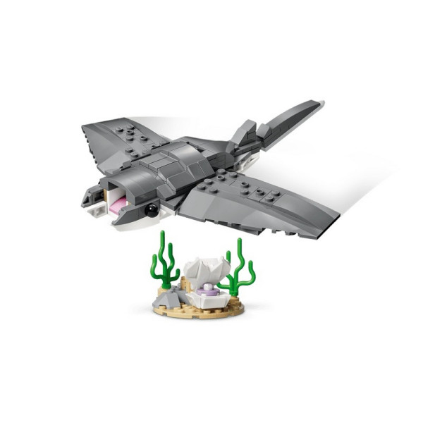 LEGO CREATOR FIERCE SHARK WITH A TREASURE 