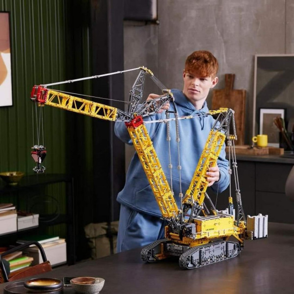 LEGO TECHNIC LIEBHERR CRAWLER CRANE LR 13000 