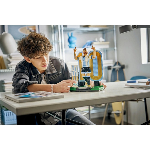 LEGO EDITIONS S 43015 V29  LIONEL MESSI 