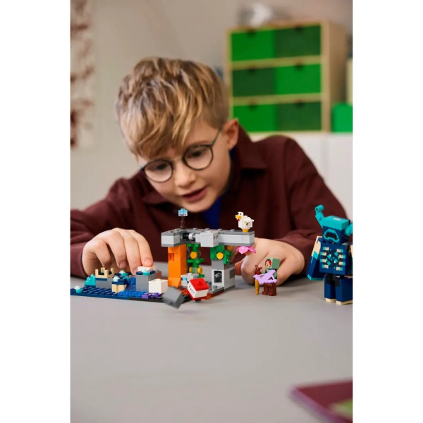 LEGO MINECRAFT THE WARDEN ENCOUNTER 