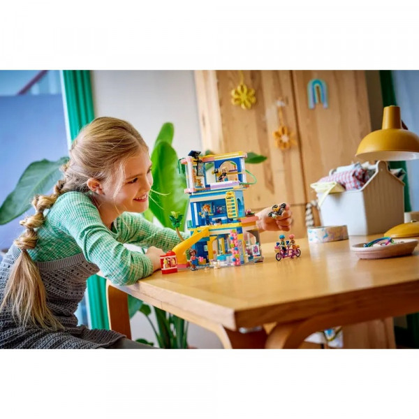 LEGO FRIENDS HEARTLAKE CITY FRIENDS CLUB 