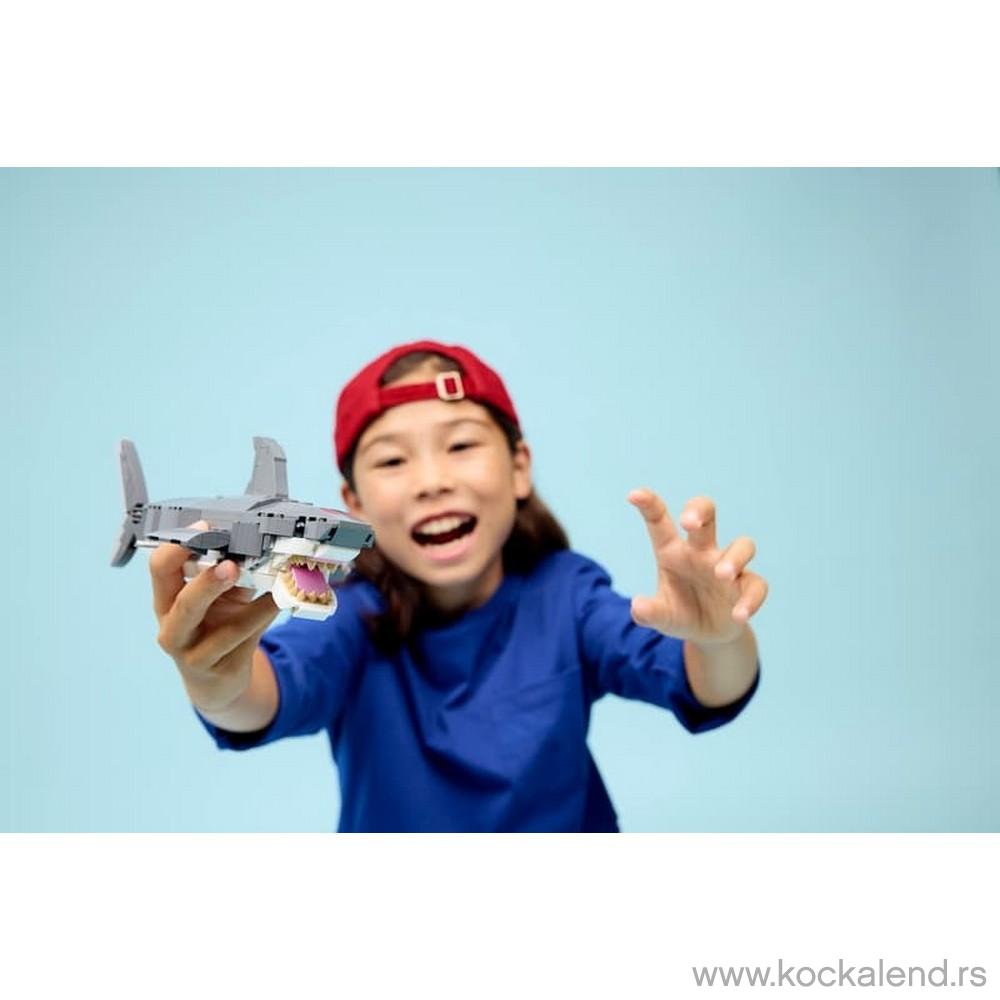 LEGO CREATOR FIERCE SHARK WITH A TREASURE 