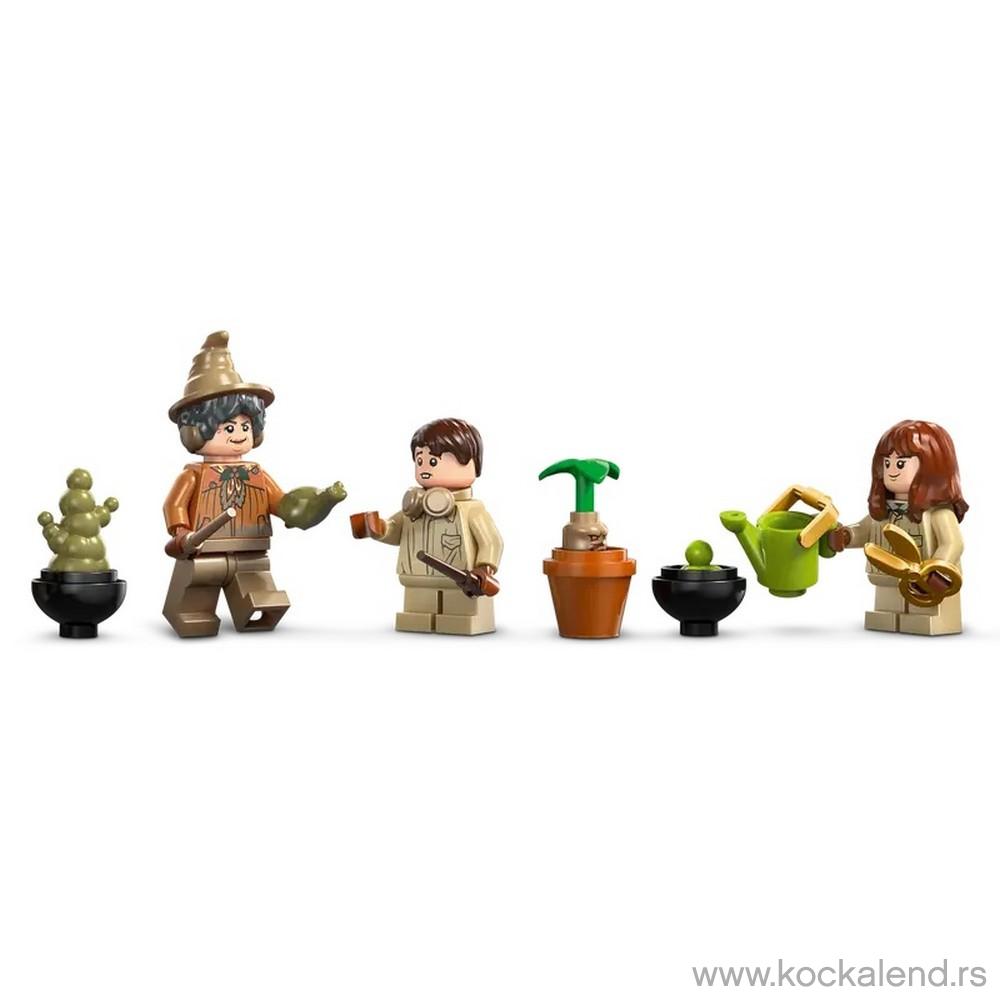 LEGO HARRY POTTER TM HOGWARTS CASTLE: HERBOLOGY CLASS 