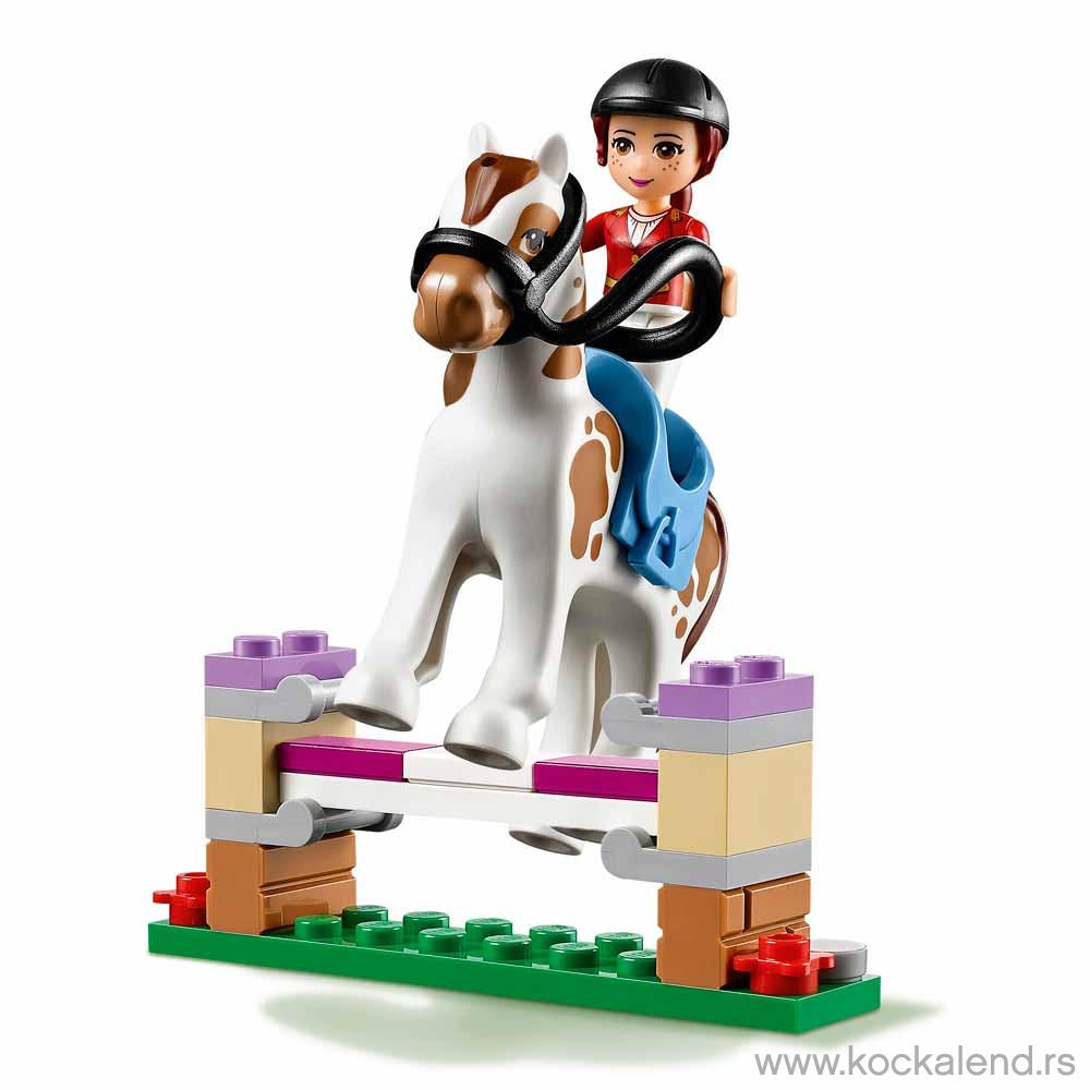 LEGO FRIENDS HEARTLAKE RIDING CLUB 