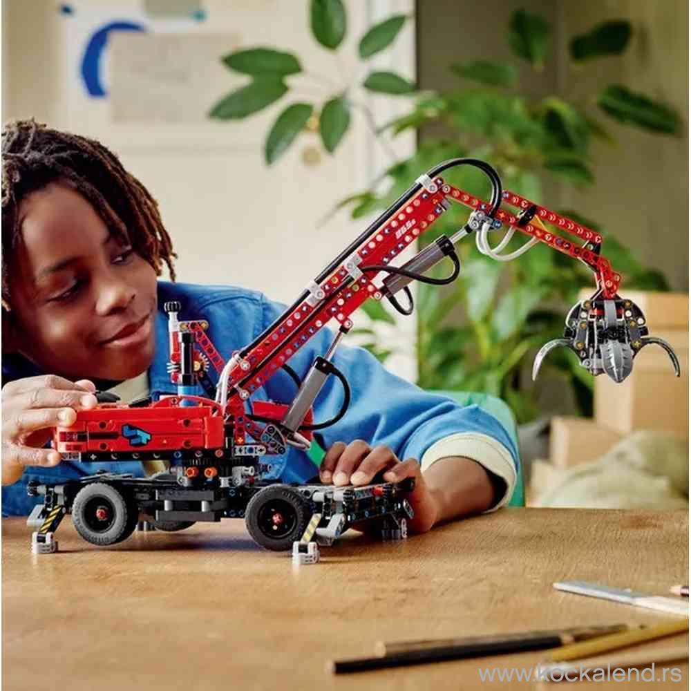 LEGO TECHNIC MATERIAL HANDLER 