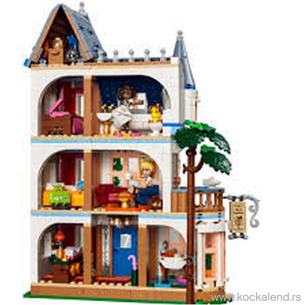 LEGO FRIENDS CASTLE BED AND BREAKFAST 